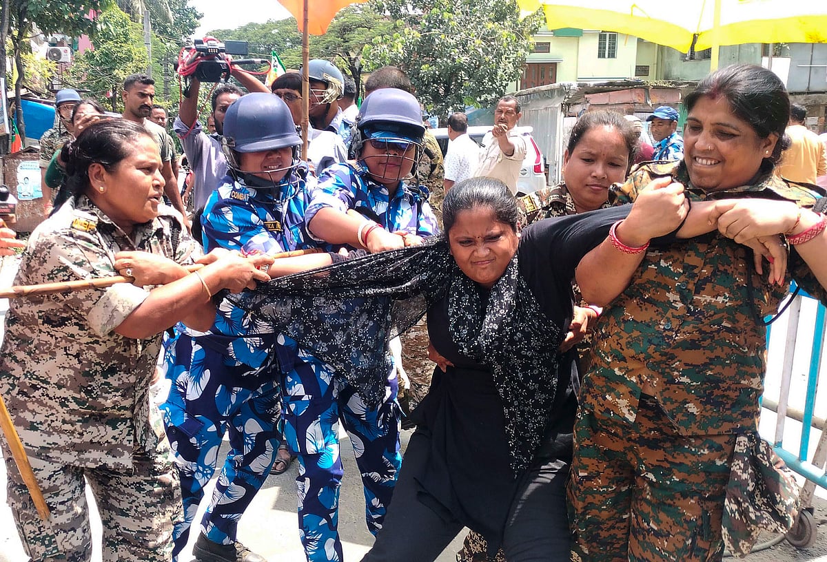 Visuals from Bengal Bandh today | - PTI
